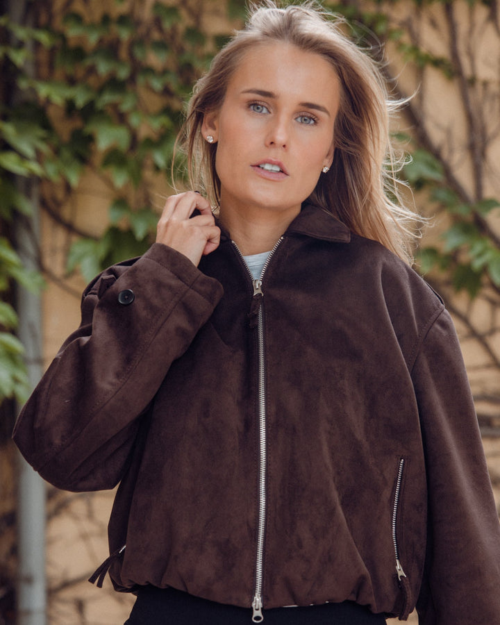 Leja Vegan Suede Dark Brown