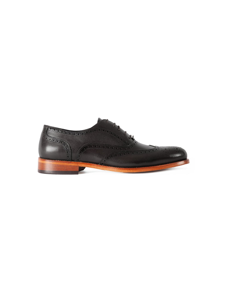 Human Scales Gustav Black – product view 1