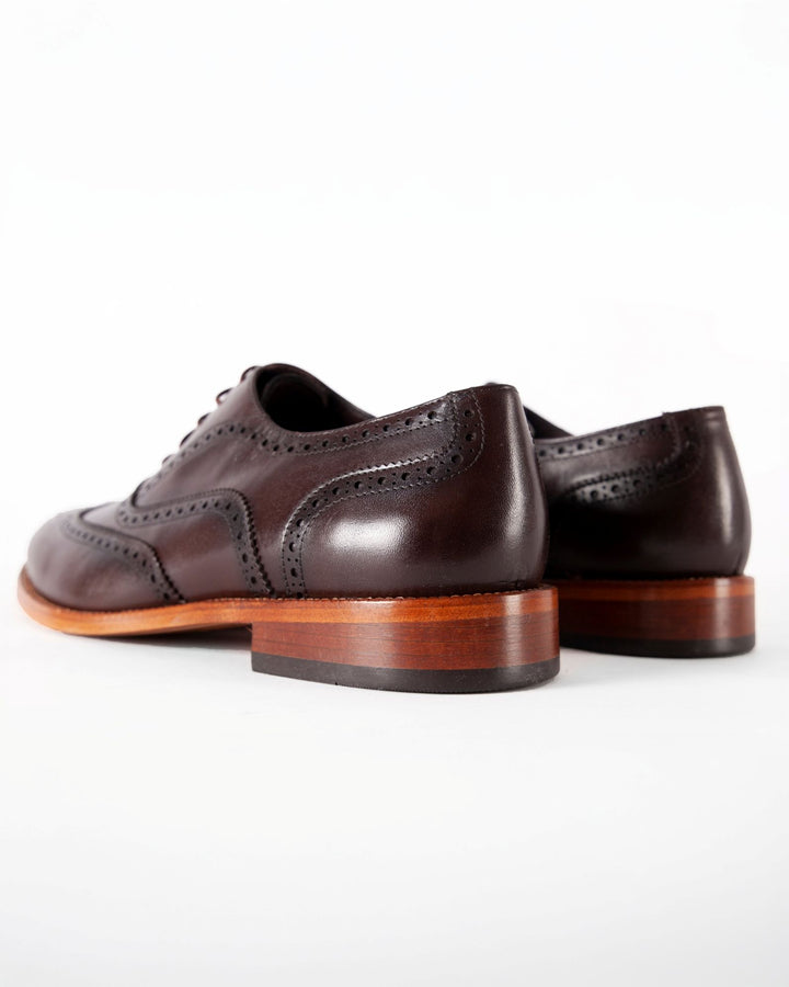 Human Scales Gustav Brown – product view 4