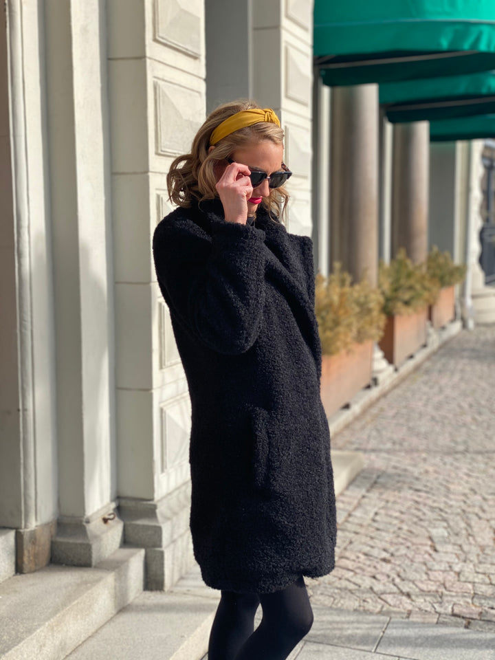 Tove fur black